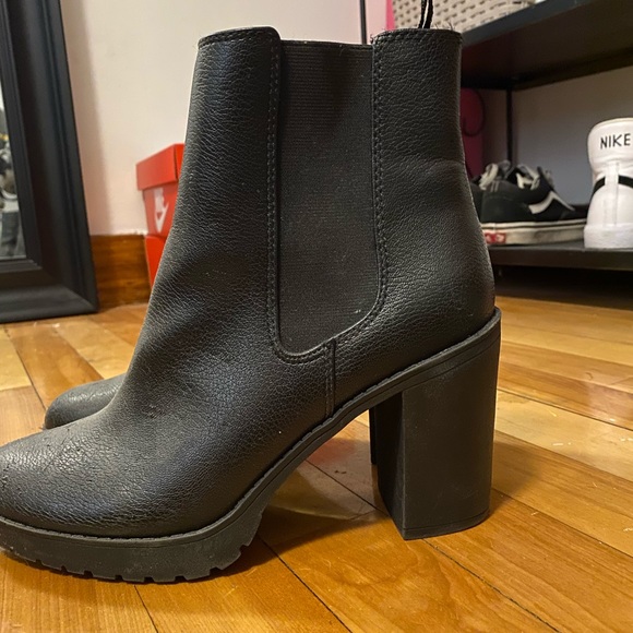 H&m boots - Picture 2 of 2